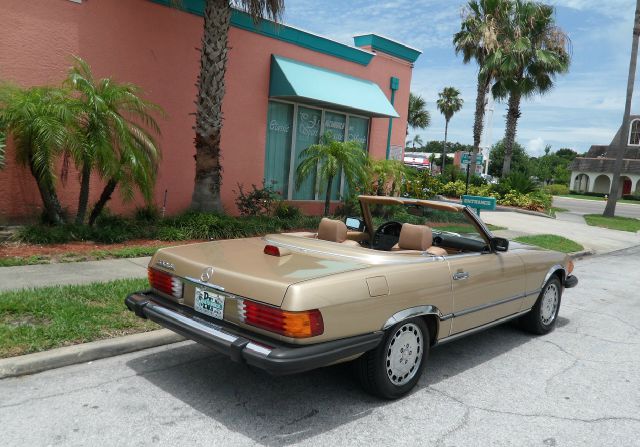 Mercedes-Benz 560 1986 photo 7