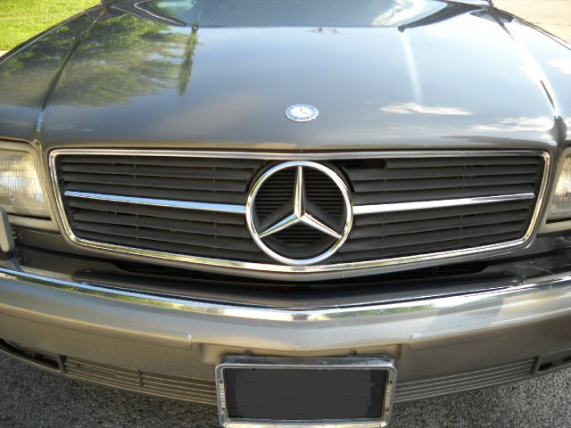 Mercedes-Benz 560 1986 photo 15