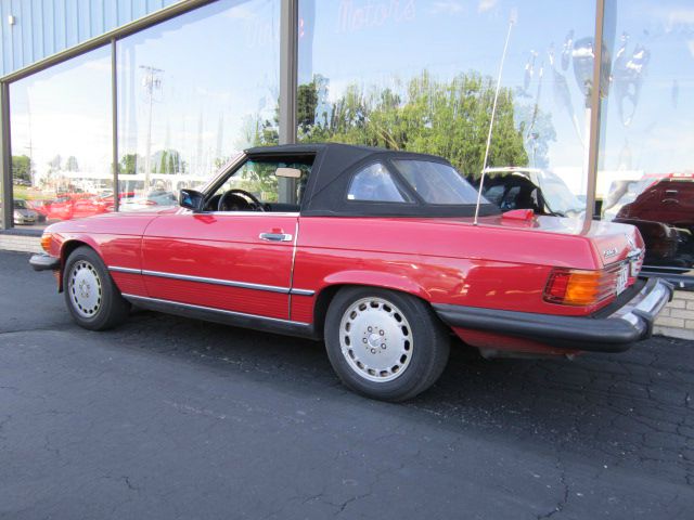 Mercedes-Benz 560 1986 photo 1