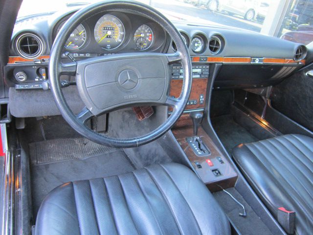 Mercedes-Benz 560 1986 photo 3