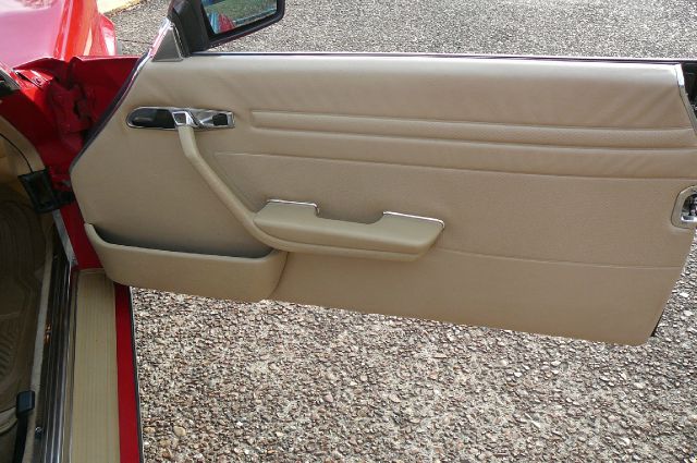 Mercedes-Benz 560 1987 photo 17