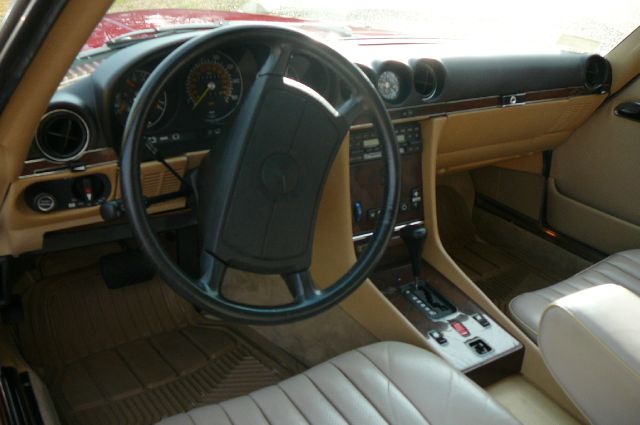 Mercedes-Benz 560 1987 photo 19