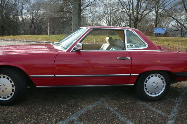 Mercedes-Benz 560 1987 photo 23