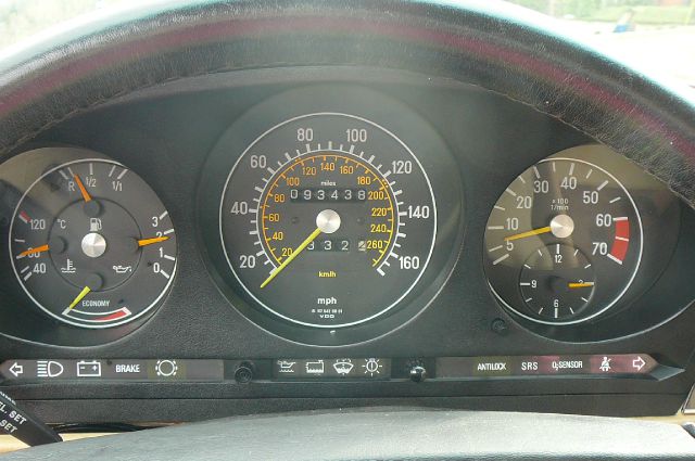 Mercedes-Benz 560 1987 photo 36