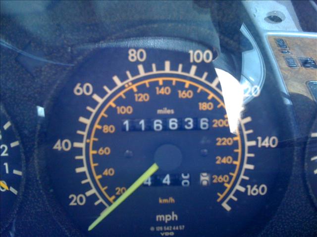 Mercedes-Benz 560 1987 photo 3