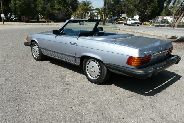 Mercedes-Benz 560 1987 photo 7