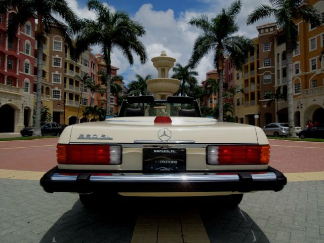 Mercedes-Benz 560 1987 photo 4