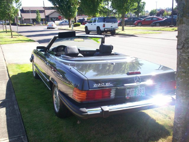 Mercedes-Benz 560 1988 photo 3