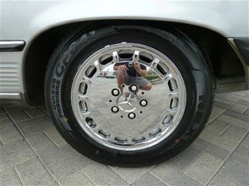 Mercedes-Benz 560 1989 photo 1