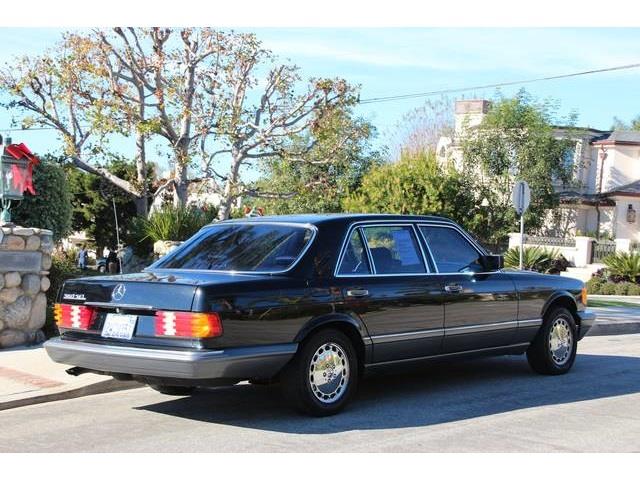 Mercedes-Benz 560 1991 photo 1
