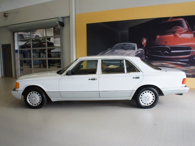 Mercedes-Benz 560 1991 photo 2