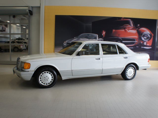 Mercedes-Benz 560 1991 photo 1