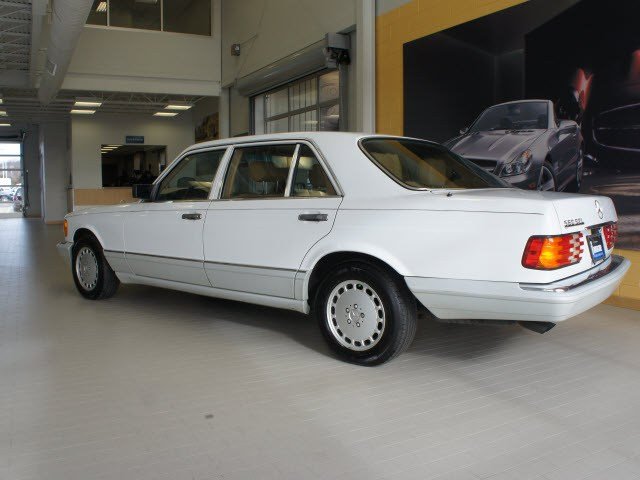 Mercedes-Benz 560 1991 photo 3