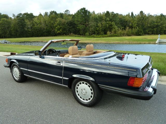 Mercedes-Benz 560SL 1986 photo 2