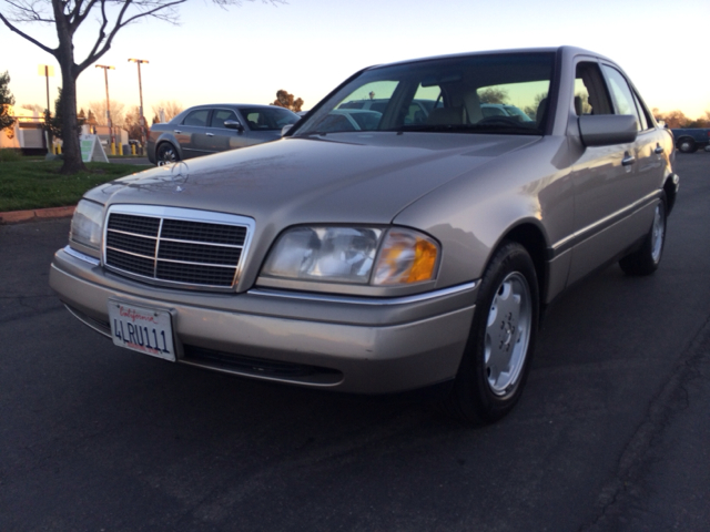 Mercedes-Benz C-Class 1995 photo 1
