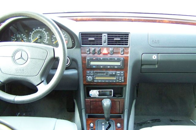 Mercedes-Benz C-Class 1996 photo 12