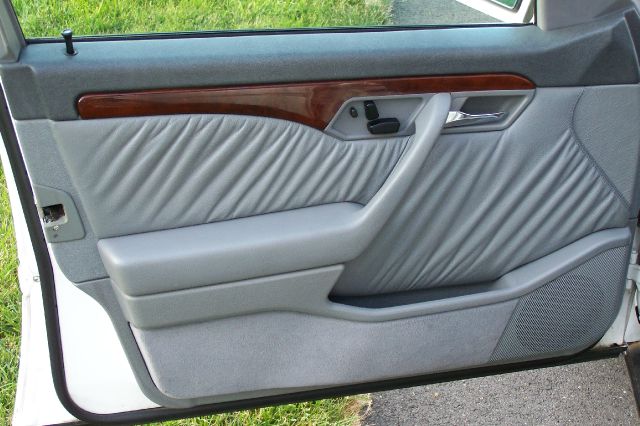 Mercedes-Benz C-Class 1996 photo 17