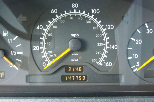 Mercedes-Benz C-Class 1996 photo 2