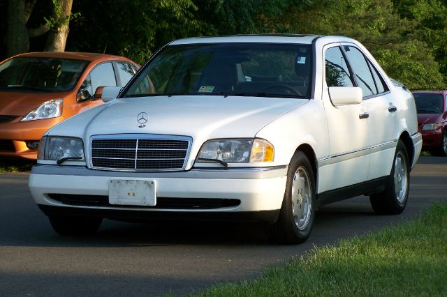 Mercedes-Benz C-Class 1996 photo 20