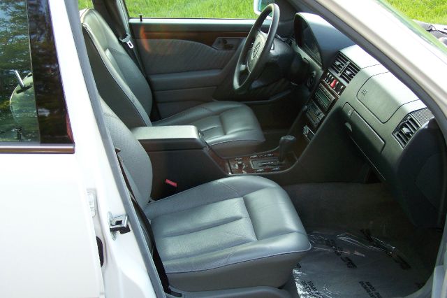 Mercedes-Benz C-Class 1996 photo 21