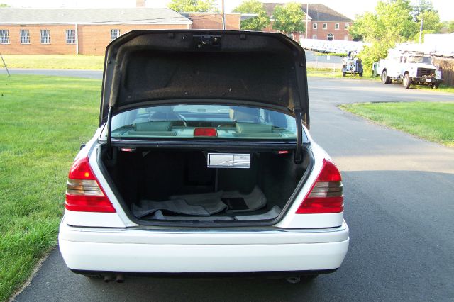Mercedes-Benz C-Class 1996 photo 4