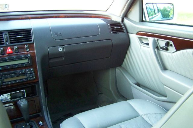 Mercedes-Benz C-Class 1996 photo 6