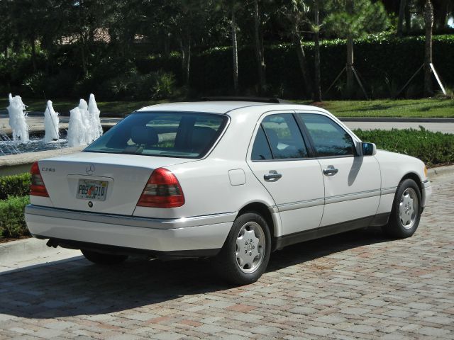 Mercedes-Benz C-Class 1997 photo 2