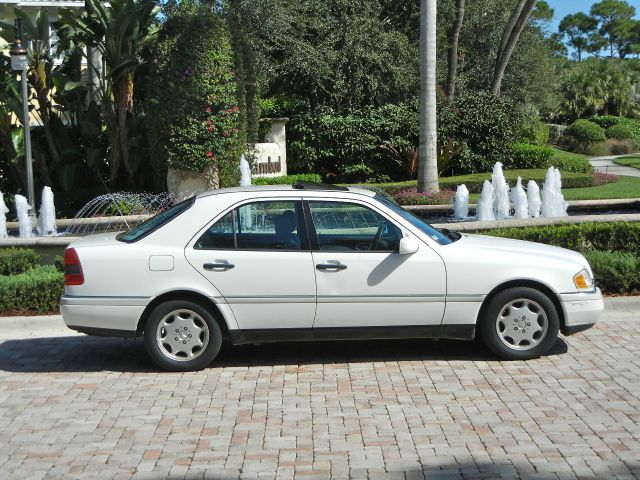 Mercedes-Benz C-Class 1997 photo 4