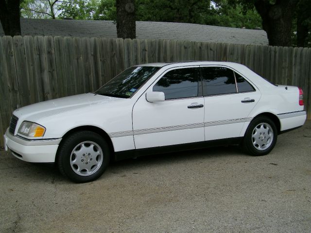Mercedes-Benz C-Class LS Ultimate Sedan