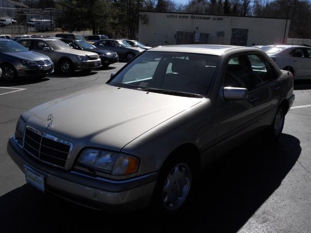 Mercedes-Benz C-Class 1997 photo 2