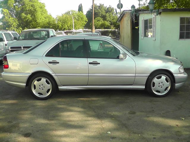 Mercedes-Benz C-Class 1998 photo 3