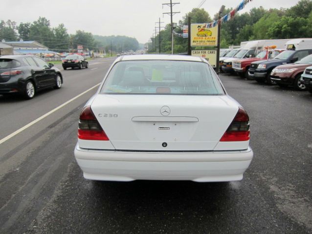Mercedes-Benz C-Class 1998 photo 1