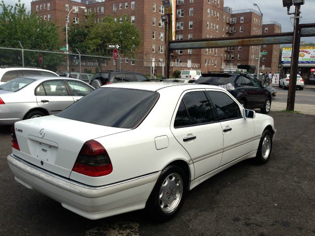Mercedes-Benz C-Class 1998 photo 1