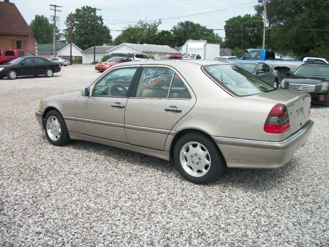 Mercedes-Benz C-Class 1998 photo 2