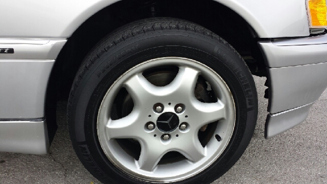 Mercedes-Benz C-Class 1998 photo 1