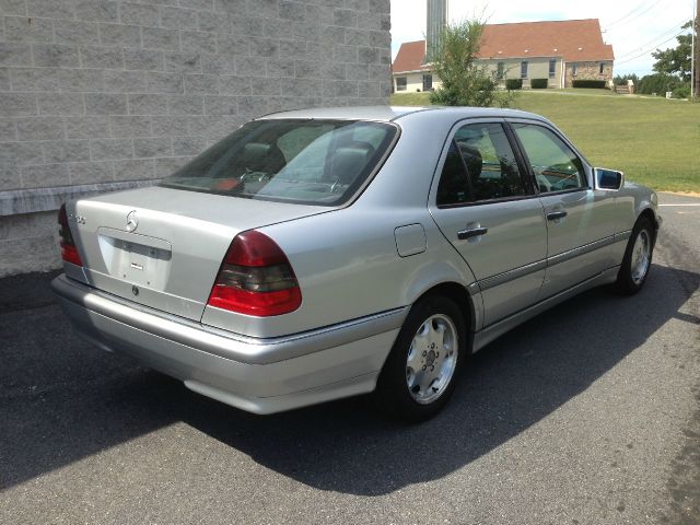 Mercedes-Benz C-Class 1998 photo 1