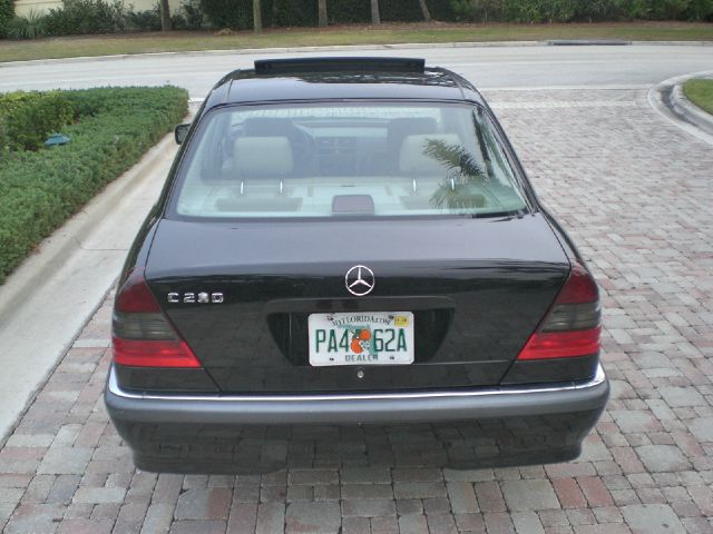 Mercedes-Benz C-Class 1998 photo 2