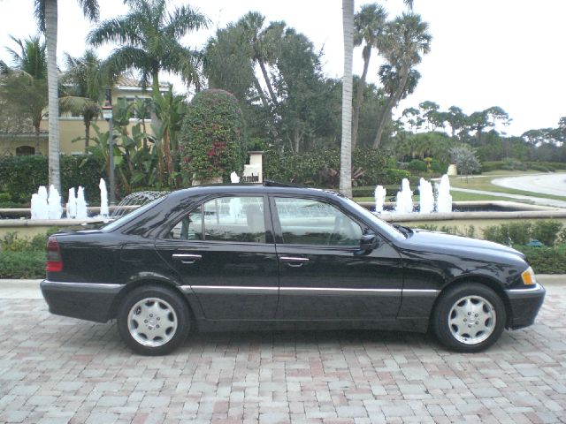 Mercedes-Benz C-Class 1998 photo 3