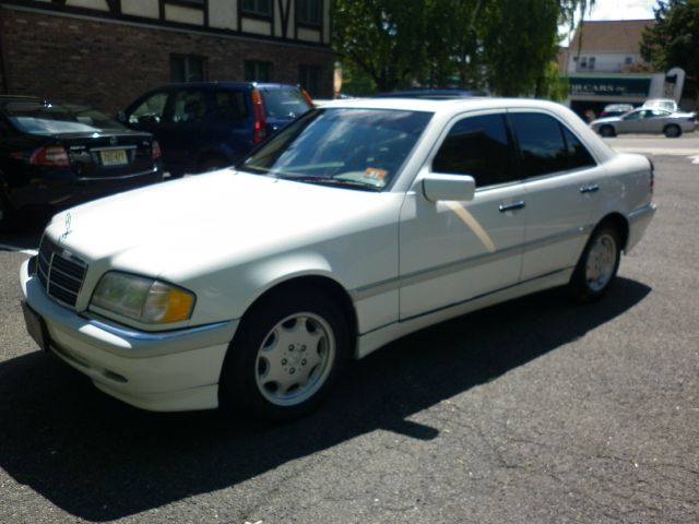 Mercedes-Benz C-Class 1999 photo 2