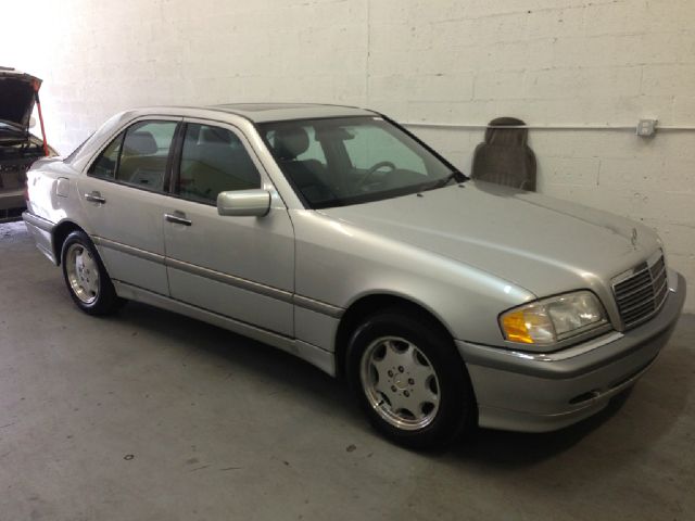 Mercedes-Benz C-Class 3.5rl Nav.+premium Pkg Sedan