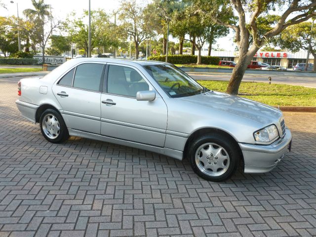 Mercedes-Benz C-Class 1999 photo 3