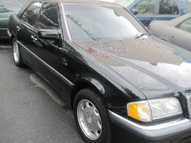 Mercedes-Benz C-Class 1999 photo 1