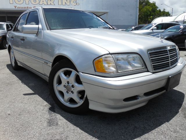 Mercedes-Benz C-Class 1999 photo 1
