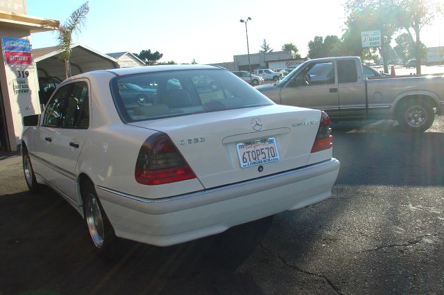 Mercedes-Benz C-Class 1999 photo 1