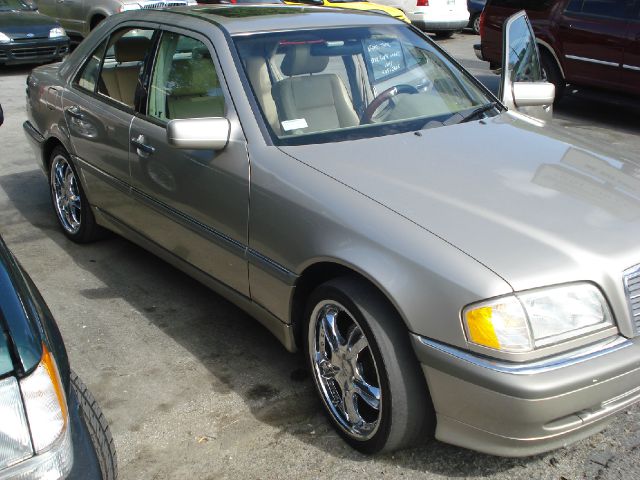 Mercedes-Benz C-Class 1999 photo 1