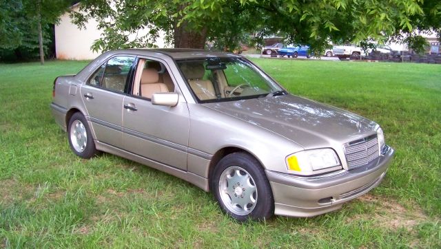 Mercedes-Benz C-Class 1999 photo 3