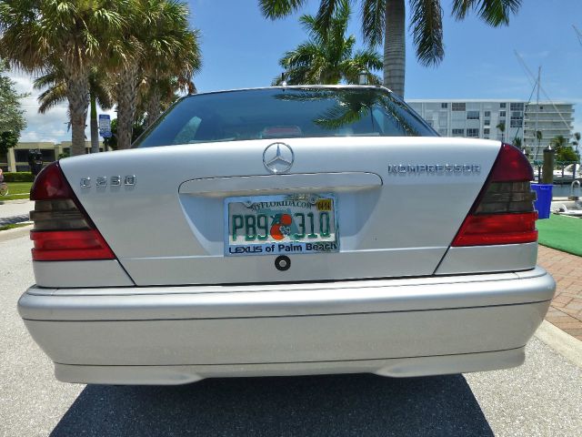 Mercedes-Benz C-Class 2000 photo 1