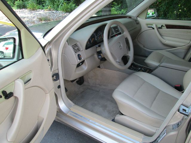 Mercedes-Benz C-Class 2000 photo 2