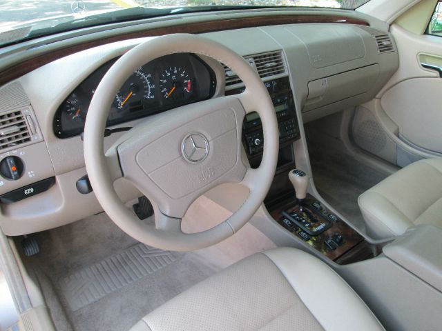 Mercedes-Benz C-Class 2000 photo 3