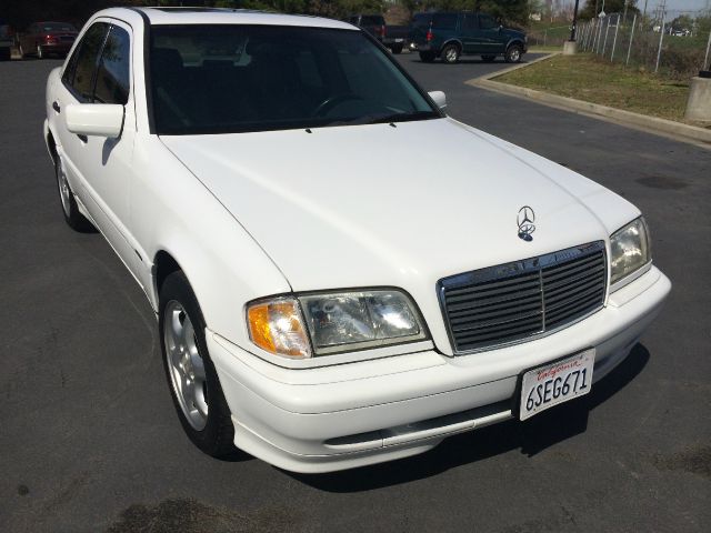 Mercedes-Benz C-Class 2000 photo 4